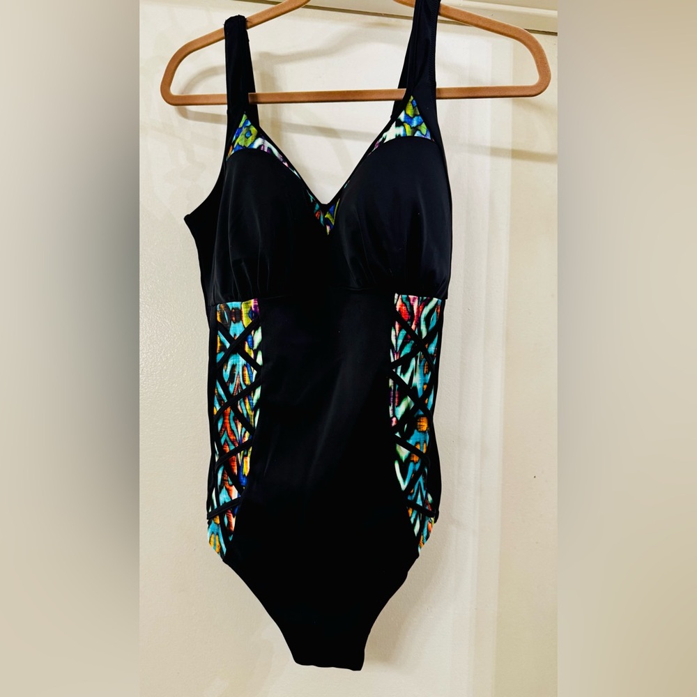 Elomi Tribal Instinct Moulded Swimsuit size 12 NWOT
